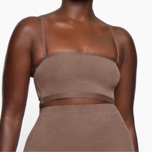 Skims power mesh bralette bandeau in brown size xxs